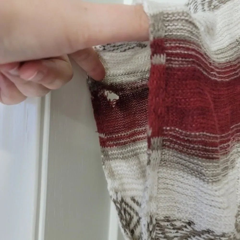 ~ womens red Hollister short sleeve sweater - small hole in sleeve in picture